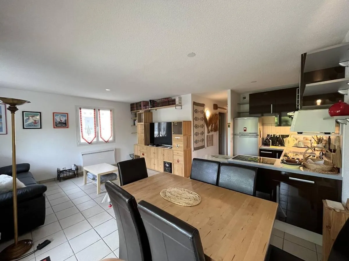 Appartement Cosy Avec Terrasse Et Garage A Deux Pas Des Pistes ! - Fr-1-548-24 contacts
